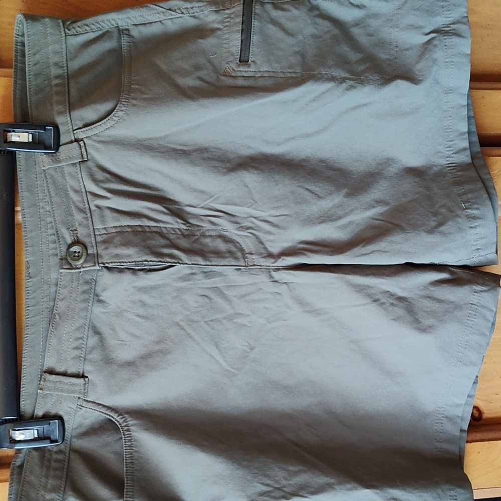 Eddie Bauer women's cargo shorts